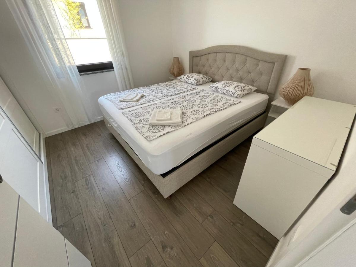 Vila Softic Azra Umag Exterior foto