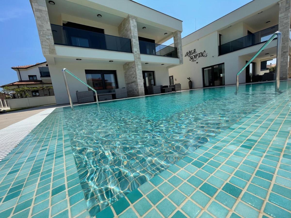 Vila Softic Azra Umag Exterior foto